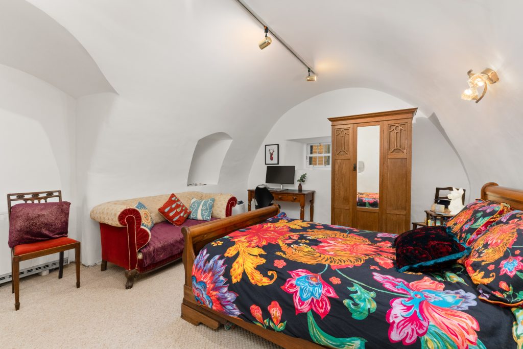 2BridgeCastleHouse29.jpg