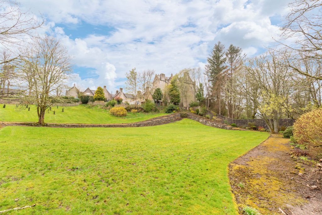 2BridgeCastleHouse39.jpg