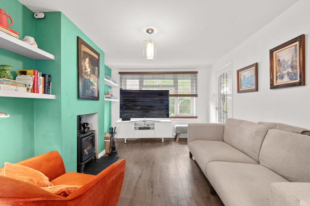Livingroom2.jpg